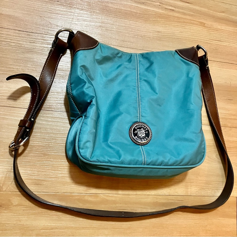 Dooney & Bourke Vintage Nylon Leather Crossbody Blue Brown Y2K Classic Everyday